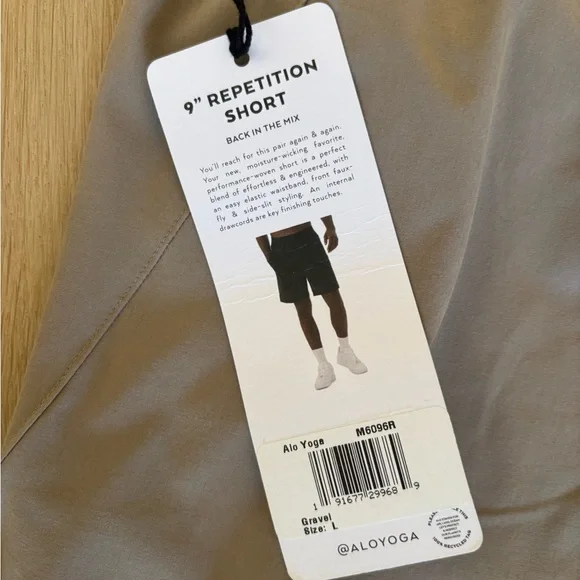 ALO Yoga Men's 9” Repetition Short in Gravel - Picture 6 of 6